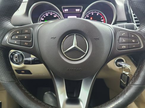 Used 2016 Mercedes-Benz GLE 350 GLE 350 4MATIC Sport Utility 4 w/ Premium Package image 28