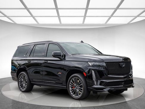 Used 2023 Cadillac Escalade V AWD/4WD image 5
