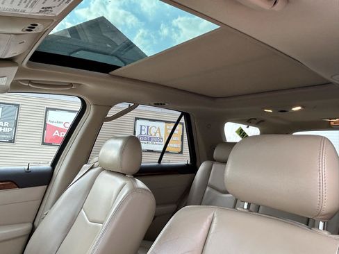 Used 2008 Cadillac SRX w/ Utility Package AWD/4WD image 18