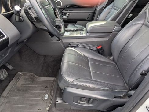Used 2020 Land Rover Discovery SE image 24