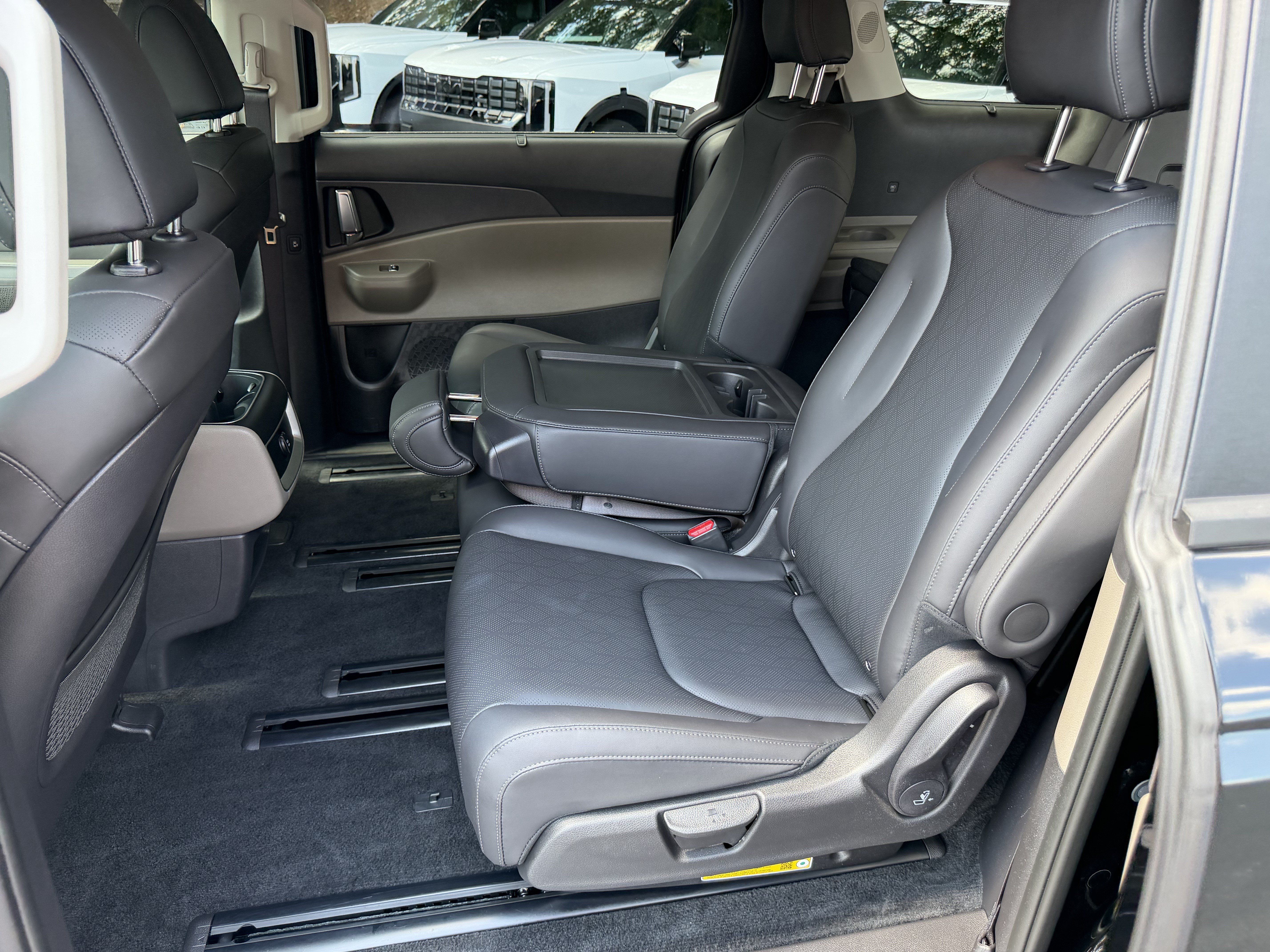 Certified 2026 Kia Carnival EX FWD image 19