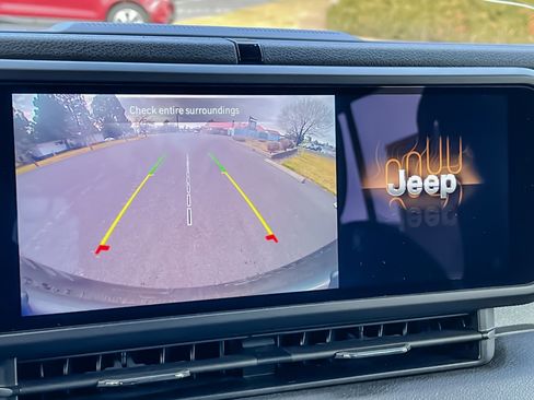 Used 2024 Jeep Wrangler Sport S image 25