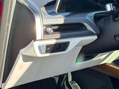 Certified 2026 Cadillac Vistiq Sport w/ LPO, Floor Liner Package image 11