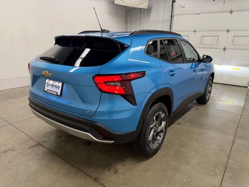 New 2026 Chevrolet Trax LT image 3