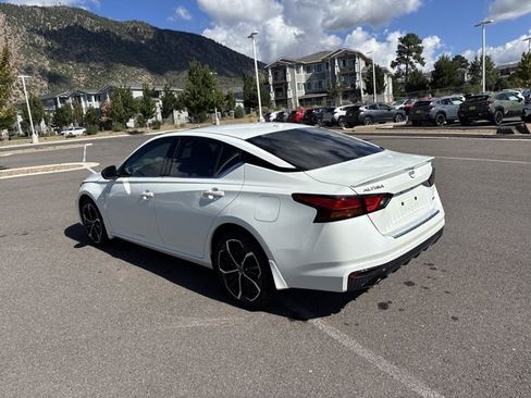 Used 2023 Nissan Altima 2.5 SR w/ SR Premium Package image 5
