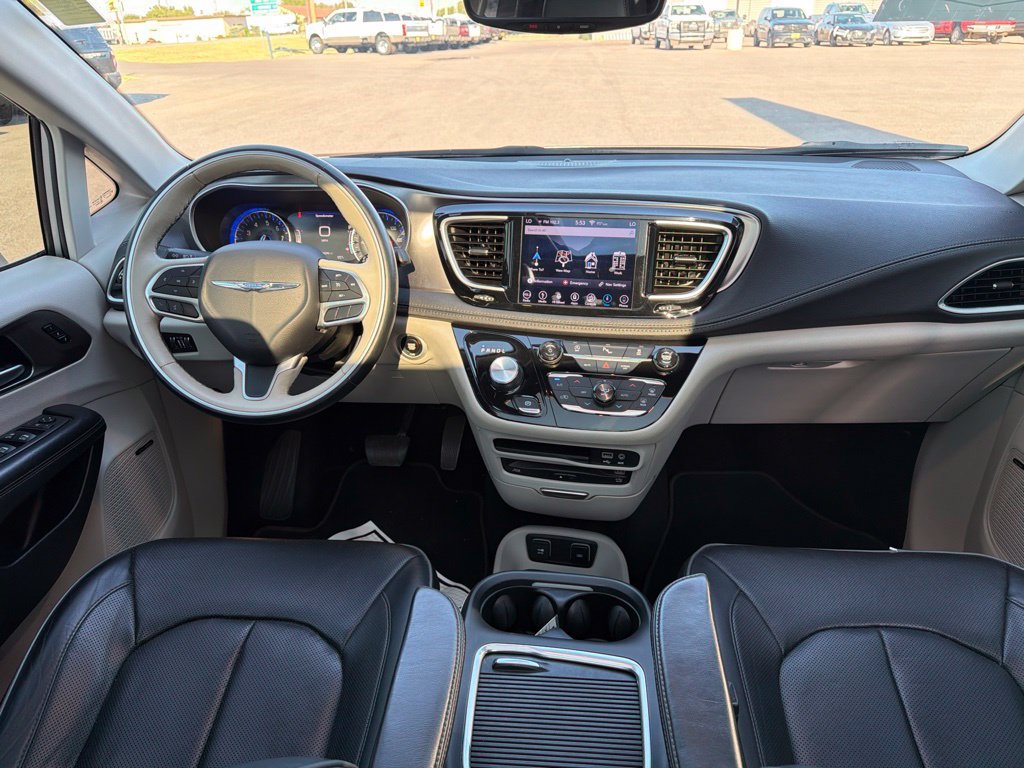 Used 2018 Chrysler Pacifica Limited FWD image 26
