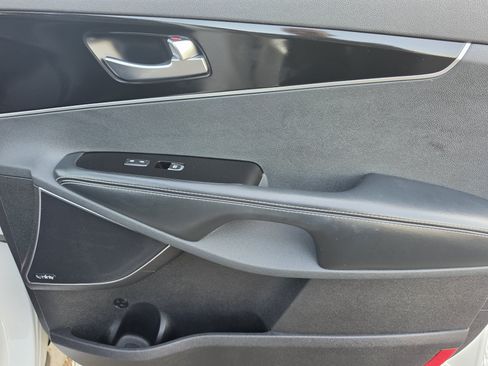 Used 2018 Kia Sorento SX FWD image 15