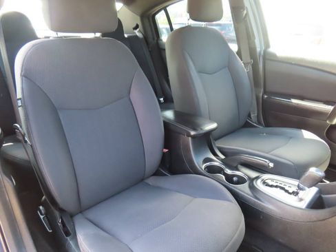 Used 2013 Chrysler 200 LX FWD image 40