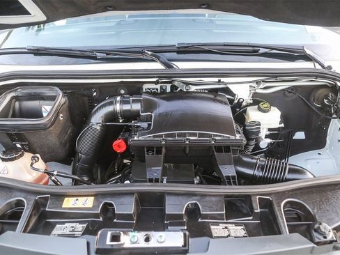 Used 2020 Mercedes-Benz Sprinter 2500 image 23