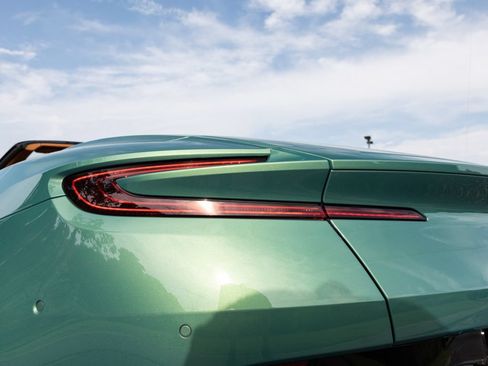 Used 2025 Aston Martin DB12 Convertible RWD image 43