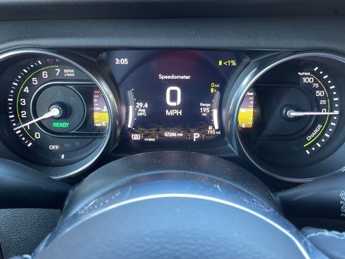 Used 2021 Jeep Wrangler Unlimited Sahara w/ Cold Weather Group image 19