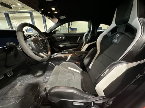 Used 2022 Ford Mustang Shelby GT500 w/ Technology Package image 13