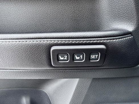 Used 2016 Toyota 4Runner Limited image 19