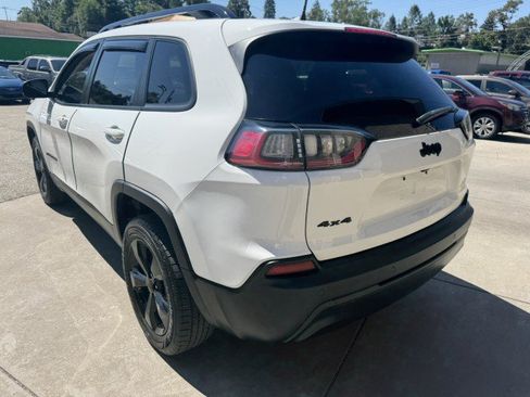 Used 2020 Jeep Cherokee Latitude Plus AWD/4WD image 5