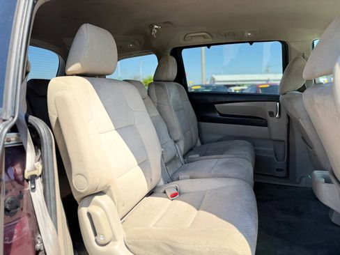 Used 2015 Honda Odyssey EX image 45