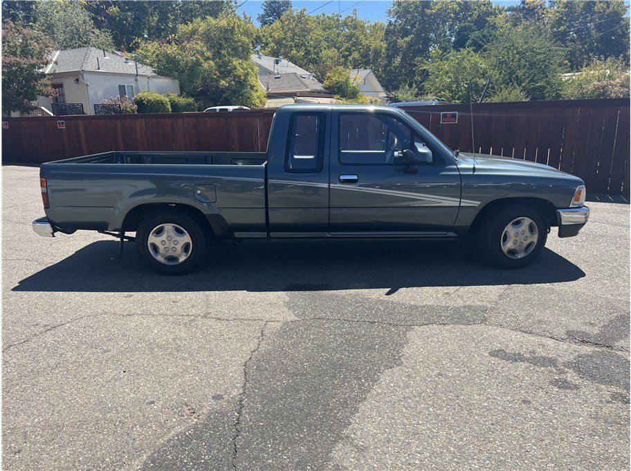 Used 1992 Toyota Pickup Deluxe RWD image 8
