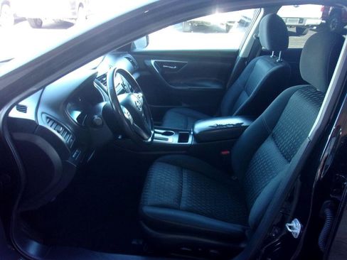 Used 2017 Nissan Altima 2.5 SV w/ Convenience Package image 10