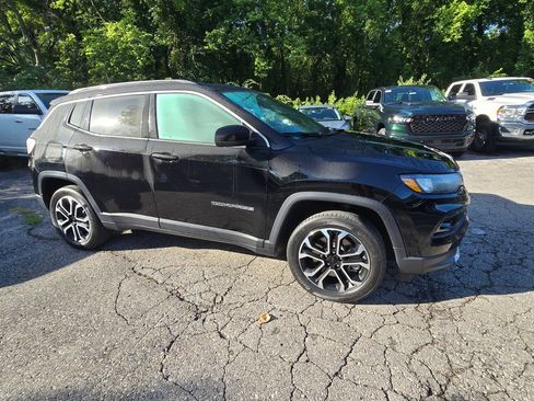 Used 2023 Jeep Compass Limited w/ Sun and Sound Group AWD/4WD image 10