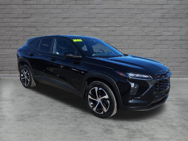 Used 2025 Chevrolet Trax RS FWD image 7