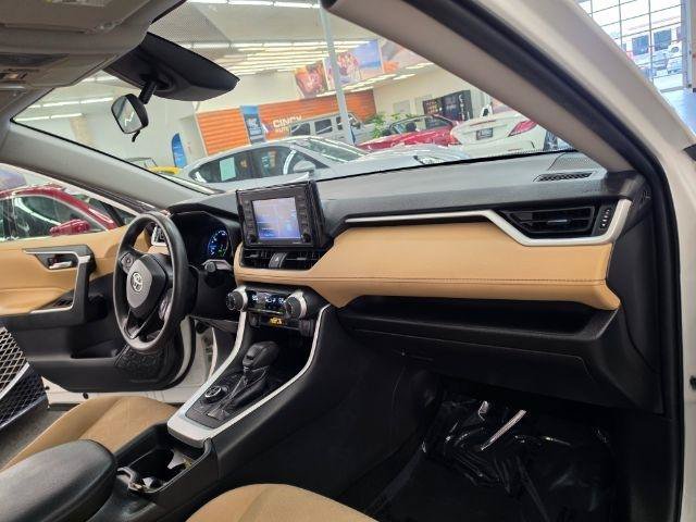 Used 2021 Toyota RAV4 XLE w/ Convenience Package AWD/4WD image 9