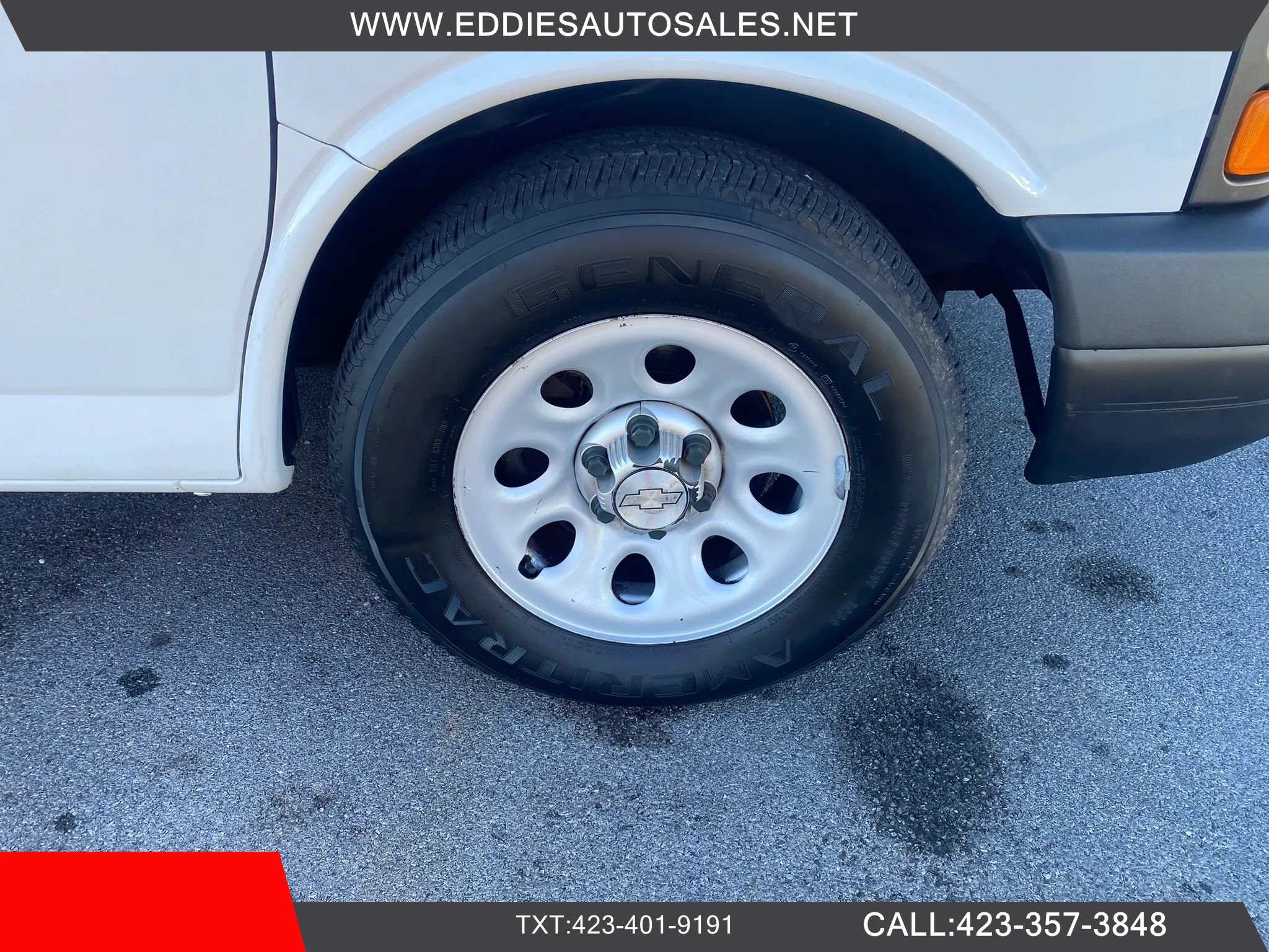 Used 2014 Chevrolet Express 1500 AWD image 25