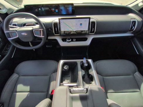 New 2025 Ford Expedition Max Active image 15