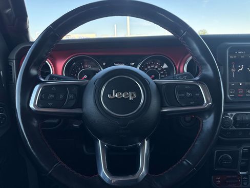 Used 2022 Jeep Gladiator Rubicon w/ LED Lighting Group AWD/4WD image 15