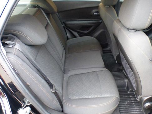 Used 2019 Chevrolet Trax LS image 46