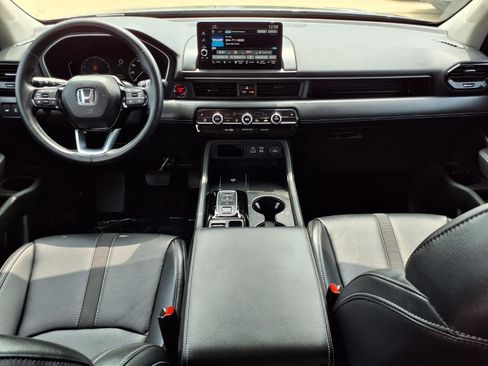 Used 2025 Honda Pilot EX-L image 9