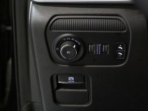 Used 2023 Jeep Wagoneer L Series II image 10