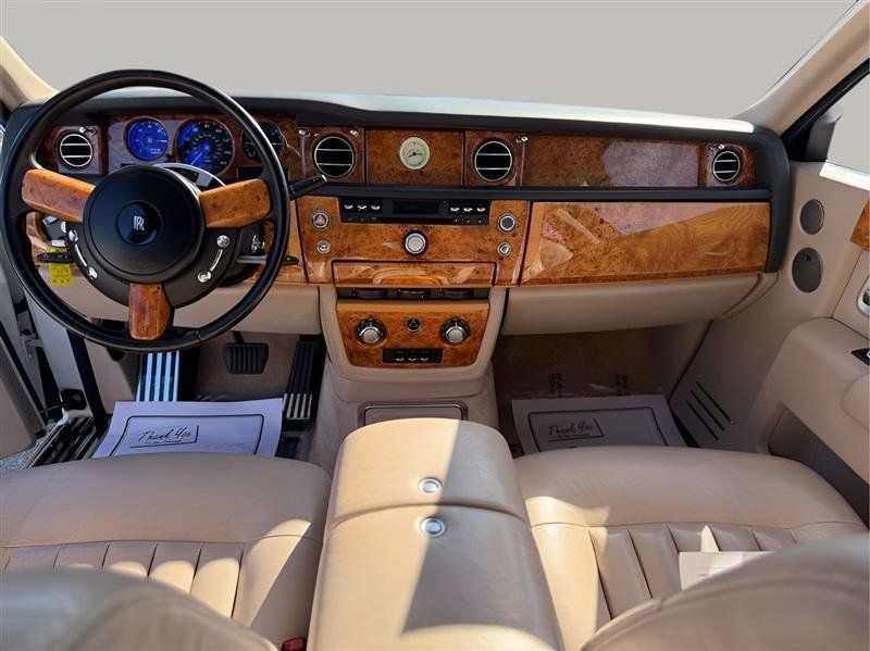 Used 2006 Rolls-Royce Phantom Sedan RWD image 40