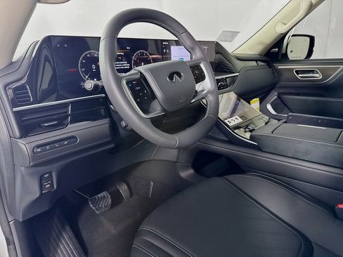 New 2026 INFINITI QX80 Luxe w/ Cargo Package image 9