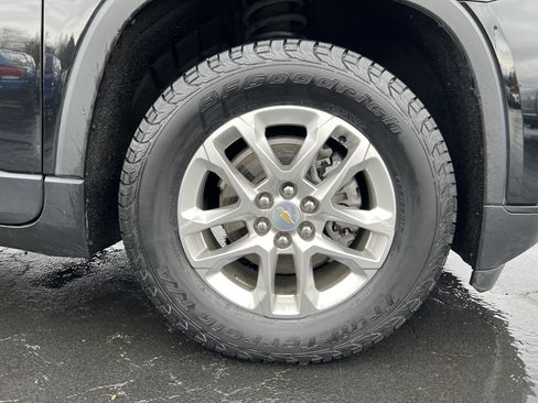Used 2020 Chevrolet Traverse LS image 10