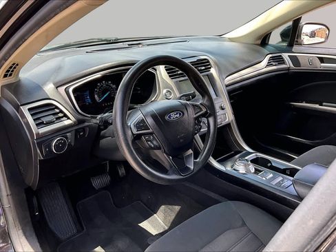 Used 2020 Ford Fusion SE FWD image 17
