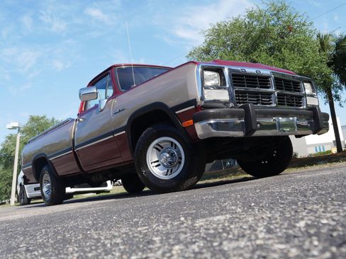 Used 1992 Dodge D/W Truck 150 RWD image 18