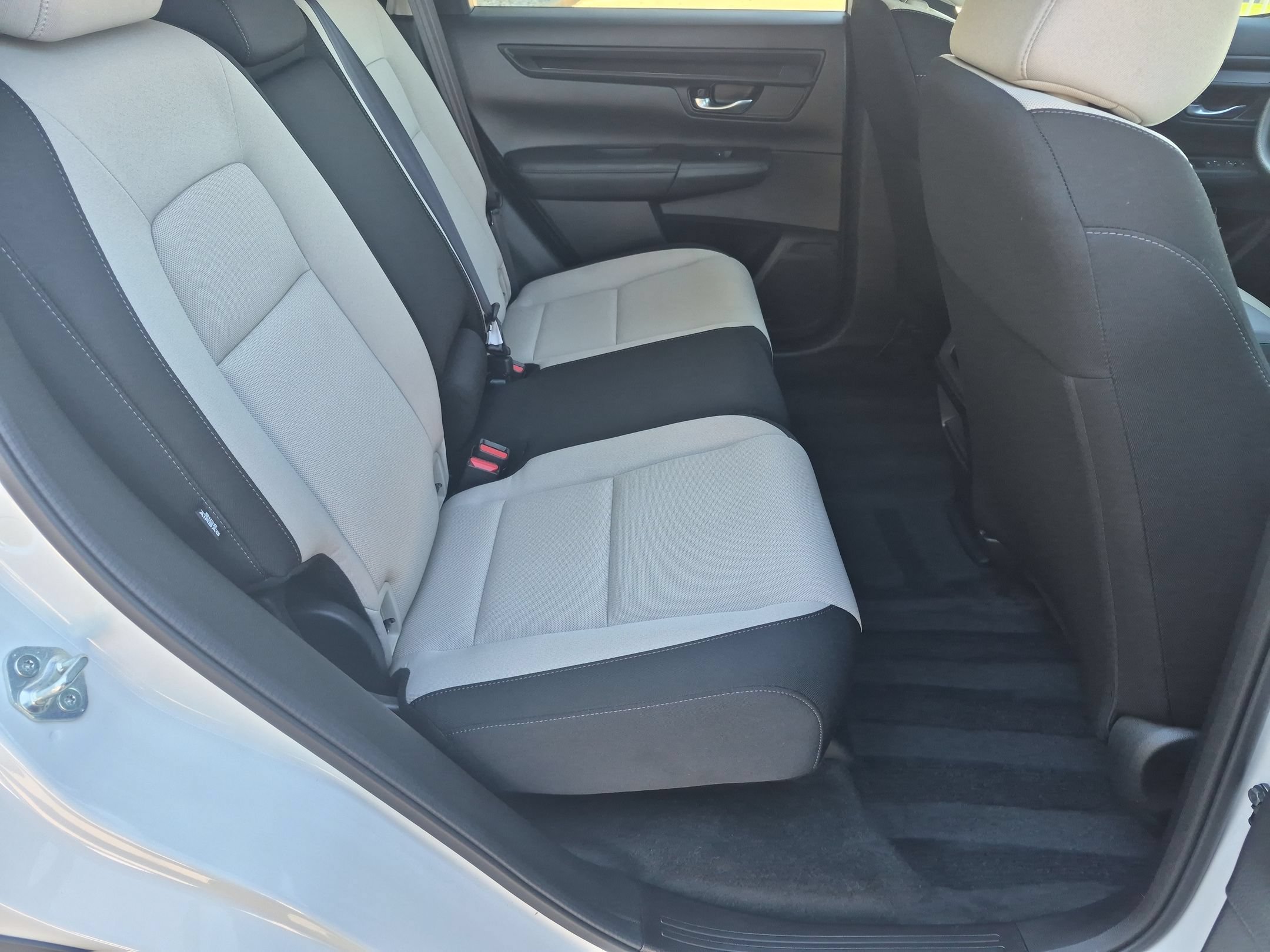 Used 2025 Honda CR-V LX image 28