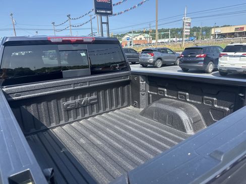New 2025 GMC Sierra 1500 Denali image 5