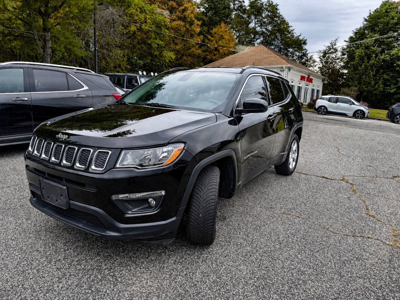 Used 2018 Jeep Compass Latitude w/ Popular Equipment Group AWD/4WD image 2