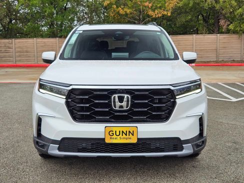 Used 2024 Honda Pilot Elite image 39