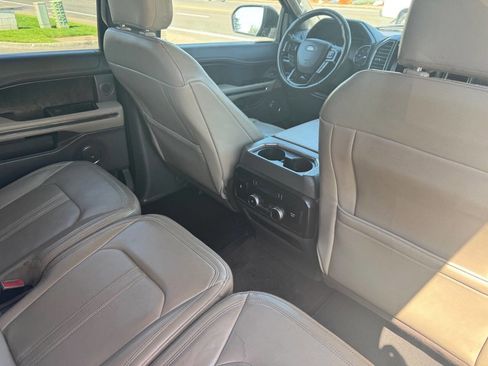 Used 2018 Ford Expedition Max Limited AWD/4WD image 12