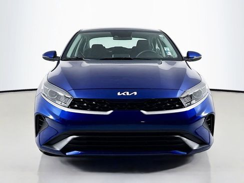 Used 2023 Kia Forte LXS w/ LXS Technology Package FWD image 2