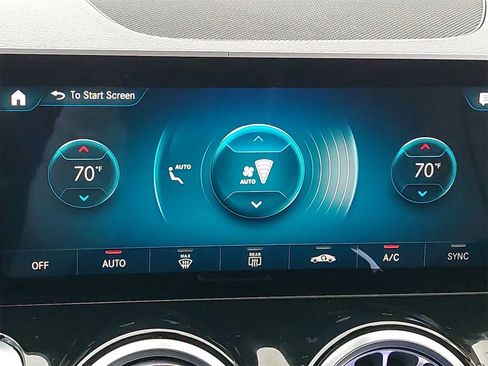 Used 2020 Mercedes-Benz GLB 250 4MATIC image 29