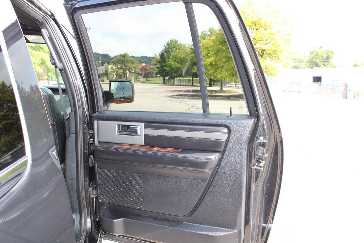 Used 2015 Ford Expedition EL Platinum AWD/4WD image 25
