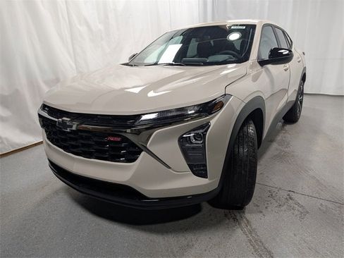 New 2026 Chevrolet Trax RS w/ Sunroof Package image 7