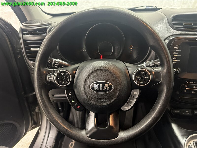 Used 2019 Kia Soul + FWD image 4