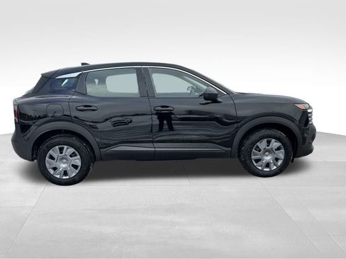 Certified 2025 Nissan Kicks S image 7