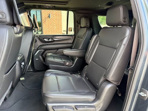 Used 2021 GMC Yukon XL Denali AWD/4WD image 30