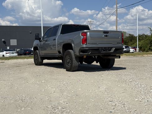 Used 2024 Chevrolet Silverado 2500 ZR2 w/ Technology Package AWD/4WD image 4