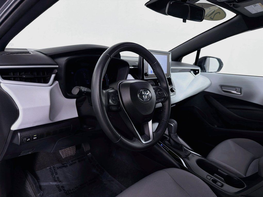 Used 2026 Toyota Corolla SE FWD image 14