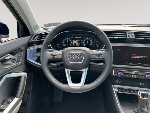 New 2025 Audi Q3 2.0T Premium image 12